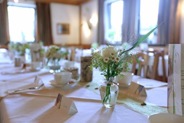 Hotel Neuwirt Zorneding Eksteriør bilde